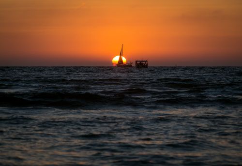 Sun & Sea.