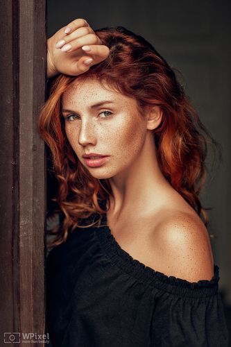 women by wpixel (More Than Beauty)