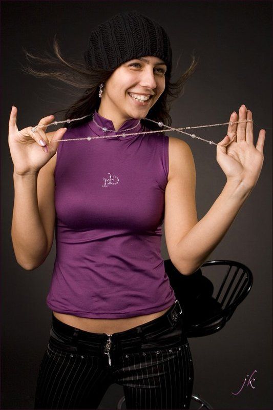 девушка, портрет Girls just wanna have fun фото превью