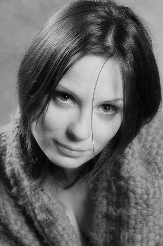 мария девушка взгляд плед просто Мария фото превью