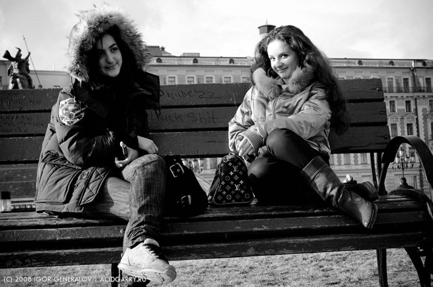 девушки манеж лавочка посиделки город жанр, Igor Generalov