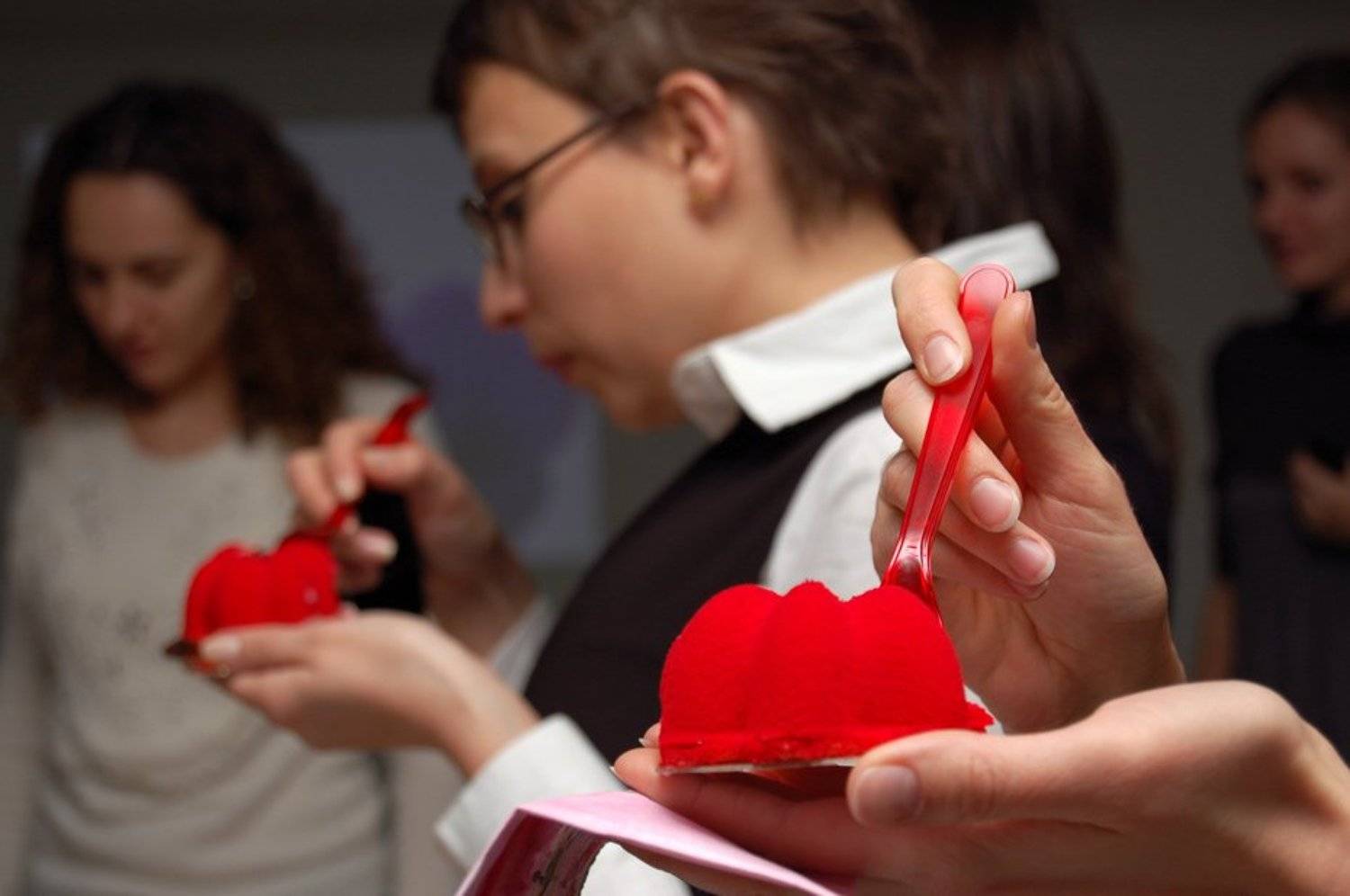 десерт, девушки, 8 марта, sevat