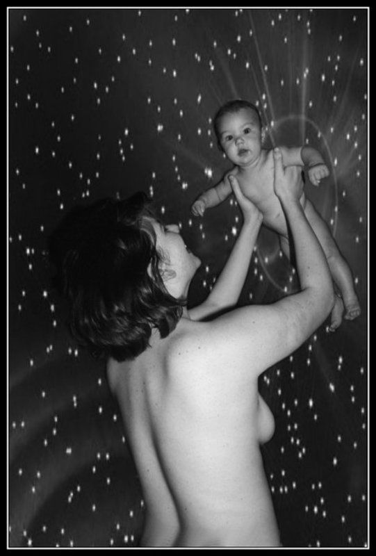 мать, ребёнок, вселенная Хозяин Вселенной фото превью