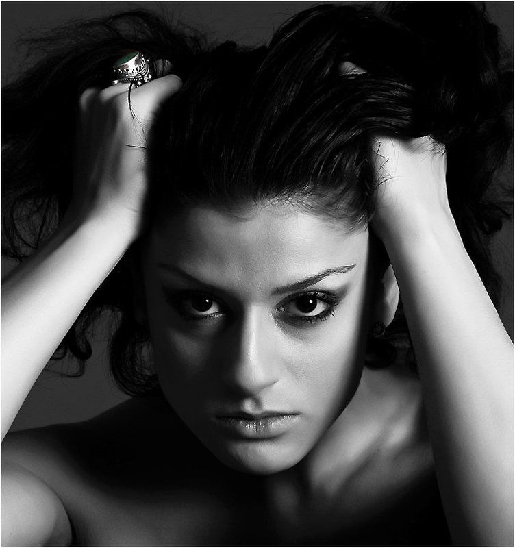 Портрет в жестком стиле фото превью