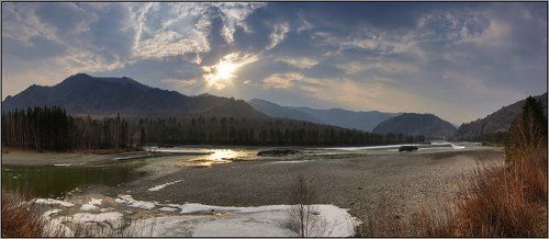 Апрельский вечер у Катуни