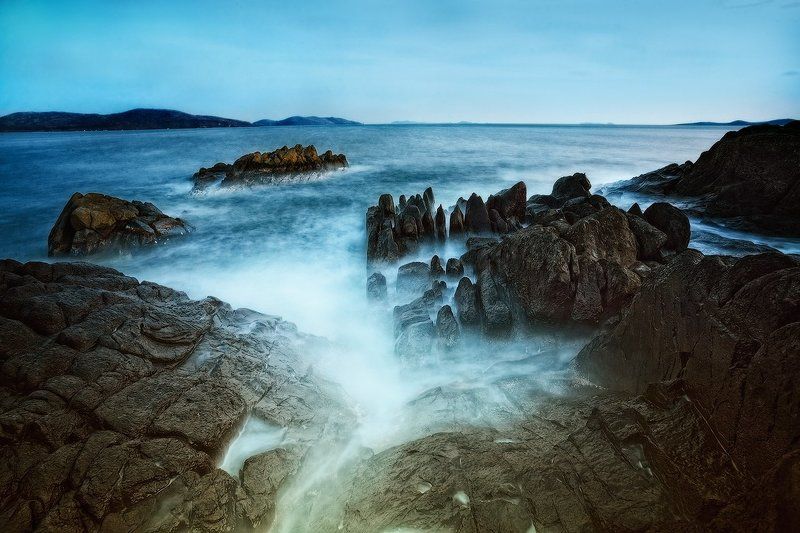 вечер, море, скалы  фото превью