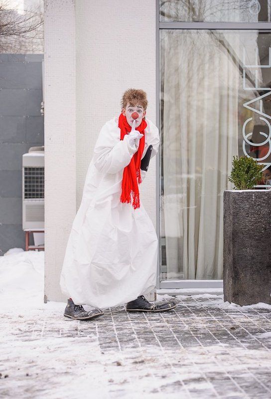 клоун Крадущийся Клоун, затаившийся дракон! фото превью