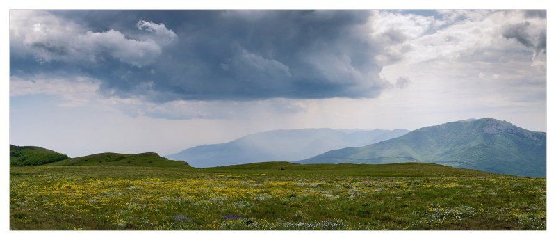 крым, май Цветущие горы фото превью