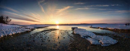 Разлилась весной