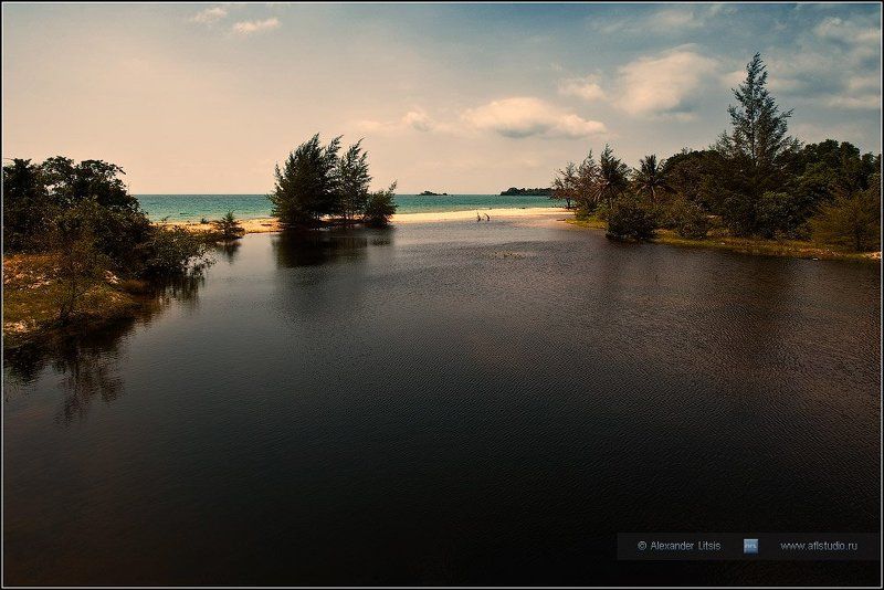 река, море, берег, пляж Две воды фото превью