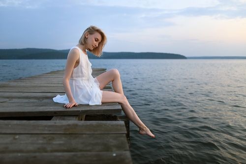 Белое и холодное