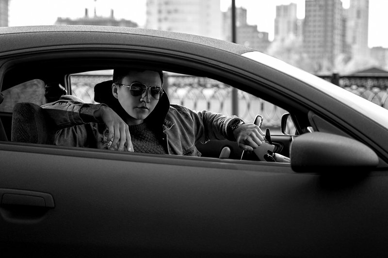 #портрет #portrait #portrait_perfection #bestphotorussian #pixelection #menportrai #мужскойпортрет #съемкасовспышкой #фотопрогулка #streetshot #street #фотосессиясавто #фотосессиявмоскве #москвасити #фотограф #максимкоротовских #москва #россия #nikon Попутчик фото превью