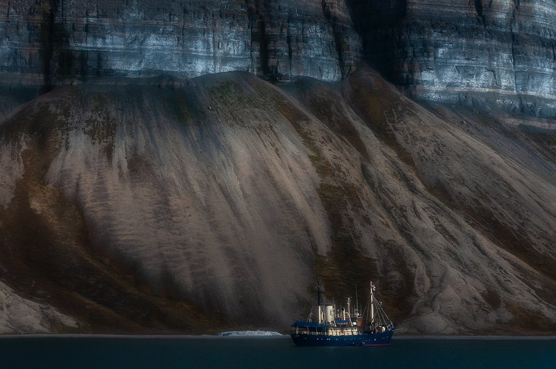 svalbard, spitsbergen, northnorway, islands, sandstones, boat, polar, arctic, summer, boattrip Devonian Times фото превью