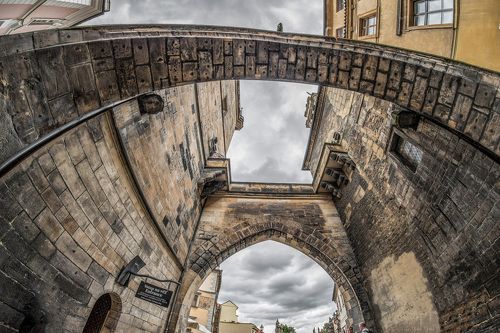 арки Malá Strana