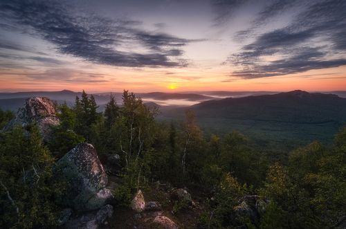 Рассвет на г.Кирель (1162м) в Башкирии.