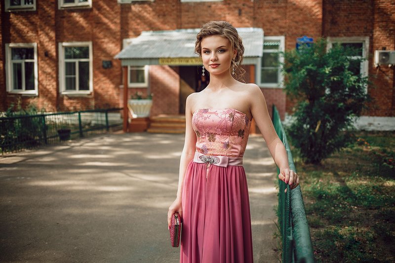 Выпускница фото превью