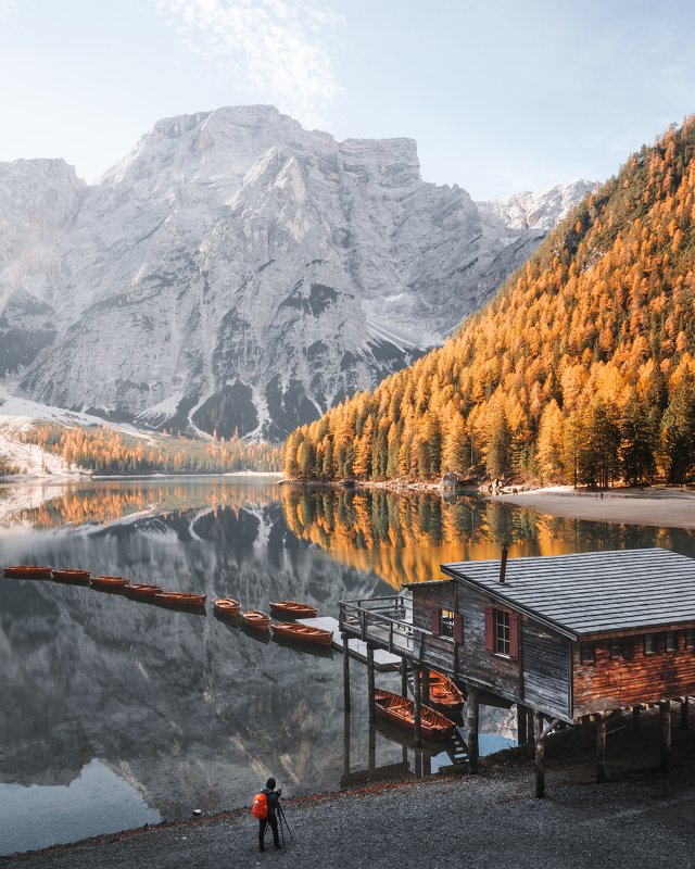braies dolomites fall Braies lake фото превью
