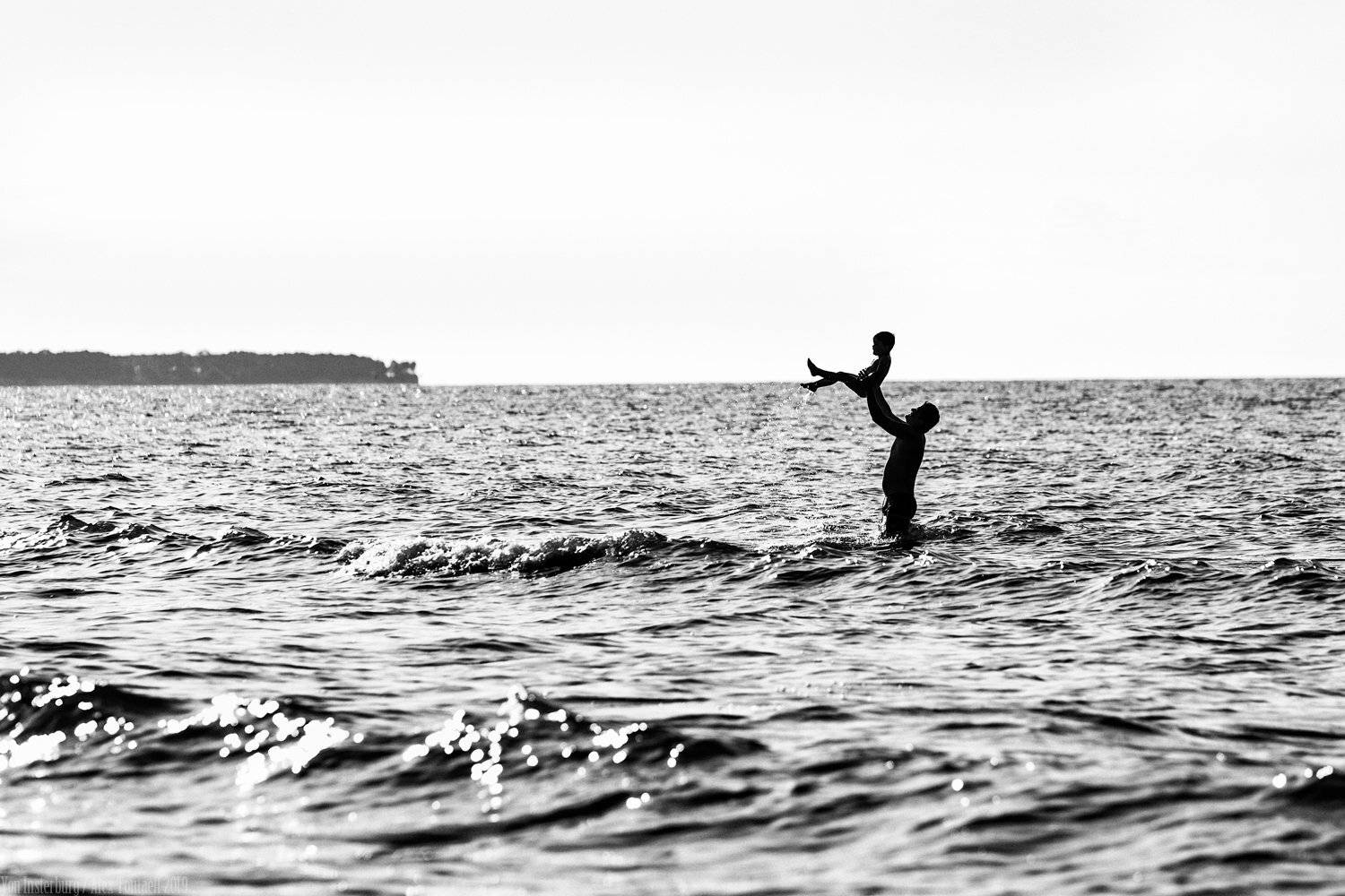 sea, ostsee, water,people, streetphoto, streetphotography, street, bw, monochrome, minimalism, улица, море, люди, жанр, стритфотография, стритфото, чернобелое, минимализм, , АлександрТутаев