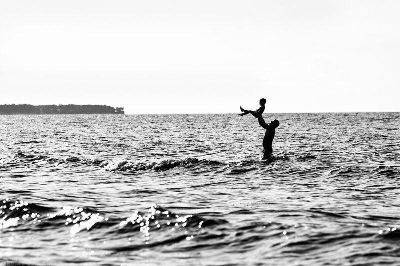 sea, ostsee, water,people, streetphoto, streetphotography, street, bw, monochrome, minimalism, улица, море, люди, жанр, стритфотография, стритфото, чернобелое, минимализм,  *** фото превью