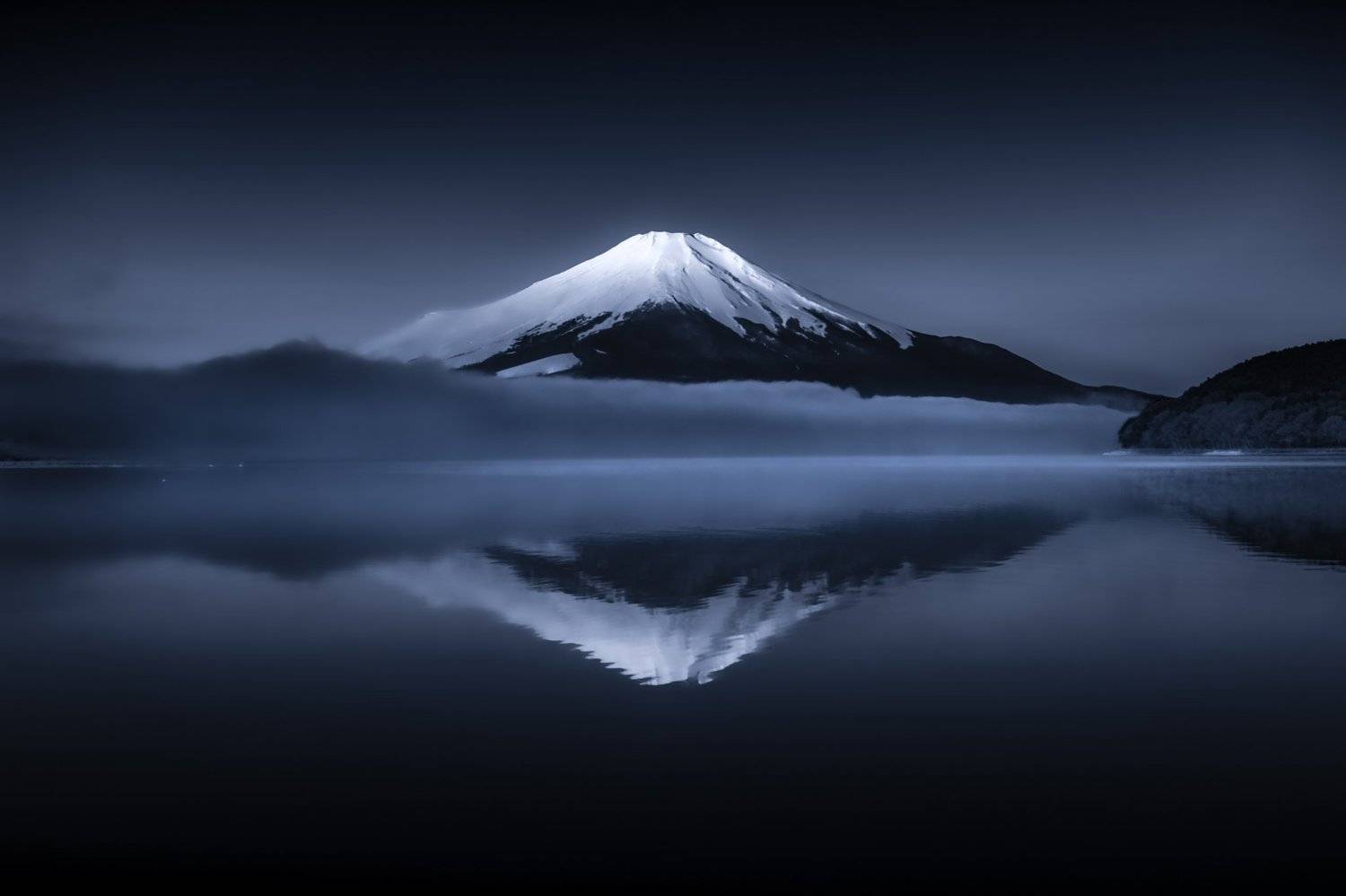 Fuji,mountain,Japan,reflection,water,lake,cloud,fog,snow,beautiful,amazing, Takashi