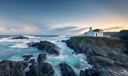 Церковь Ermida Virxe do Porto. Север Испании.