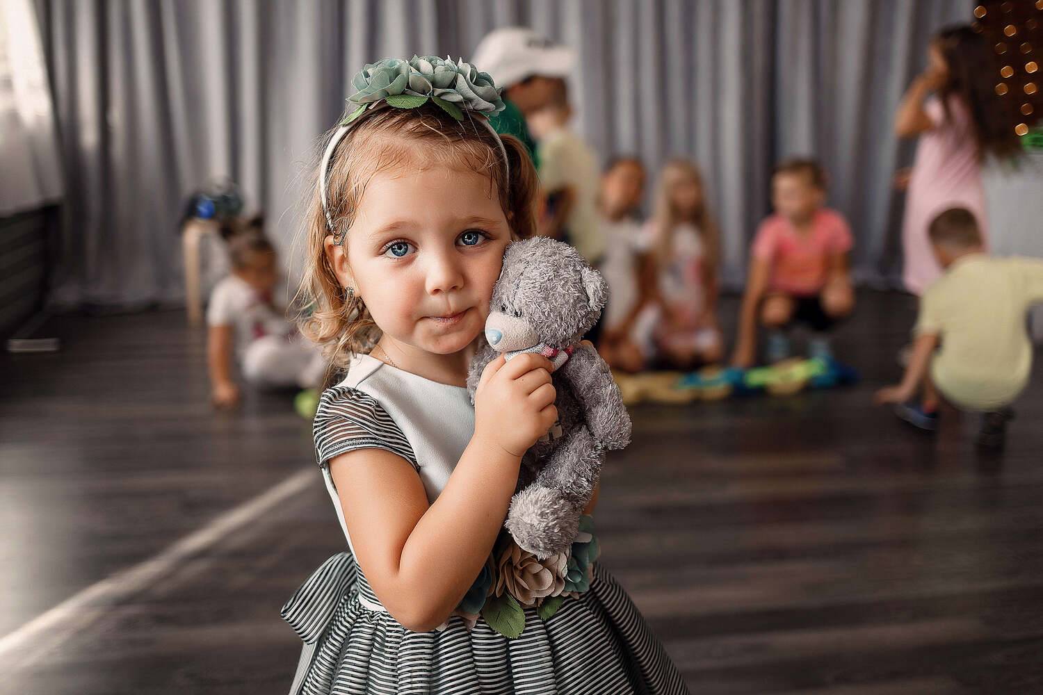 девочка, фотосессия, портрет, студия, игрушка, день рождение в студии, день рождения, игры, дети, Владимир Васильев