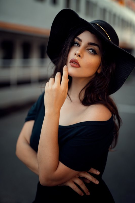 portrait, turkey, istanbul, women, girl, fashion, pose Topaz in Karakoy фото превью