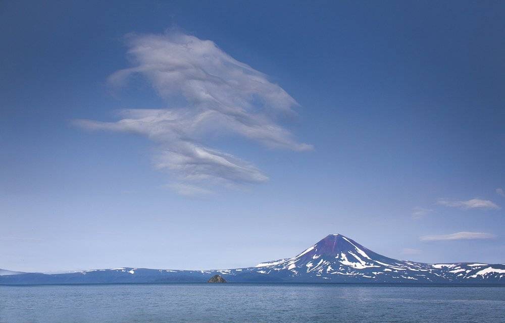 камчатка, вулкан, озеро, курильское, лето, облака, Денис Будьков