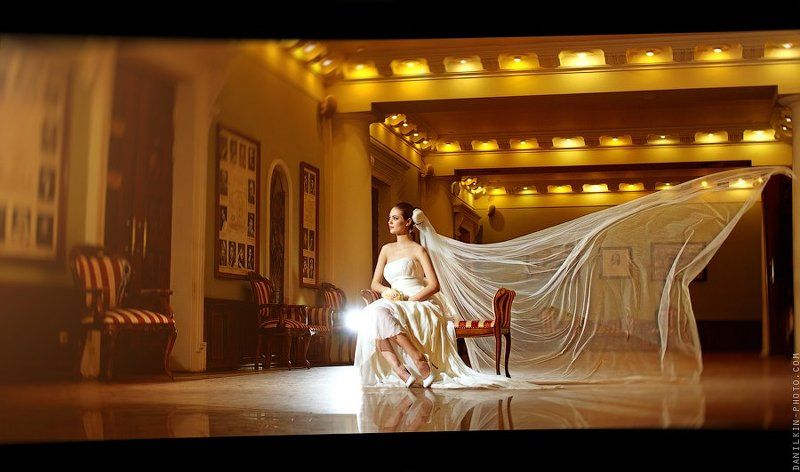 девушка, невеста, фата, вспышки, стробизм, платье Яна фото превью