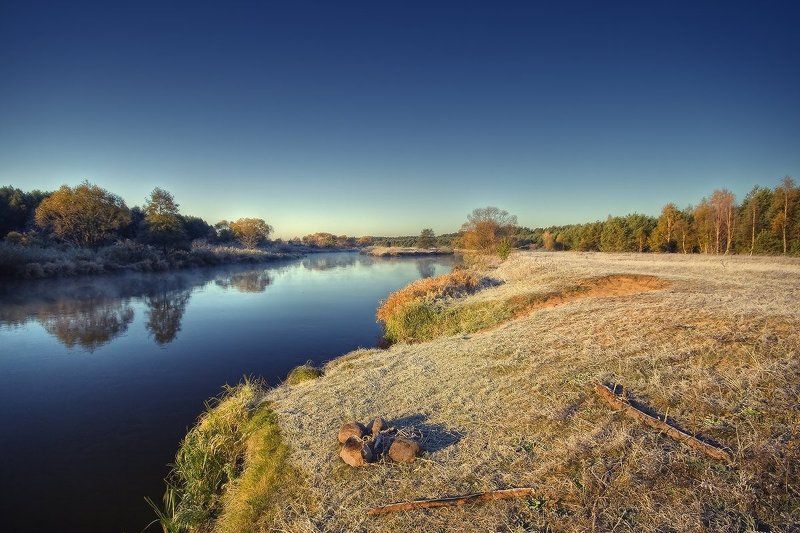 река, кострище, берег, утро, иней | Кострище/Красотище | фото превью