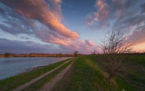 Дорогами весны