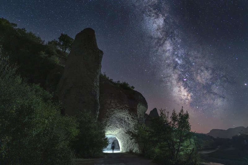 The wonderful rocks of Tsonevo dam near Varna ... фото превью
