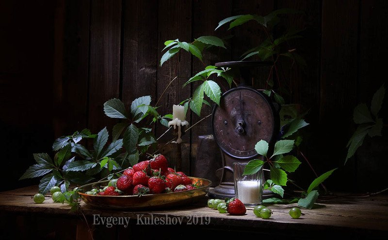 клубника, ягоды, весы, натюрморт, евгений кулешов, кулешов, Клубничная зарисовка фото превью