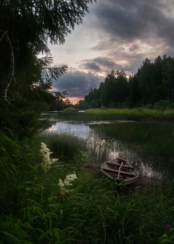 вечер на реке фото превью