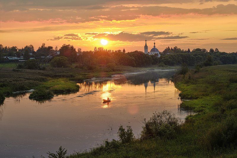 Красочный закат на Нерли фото превью