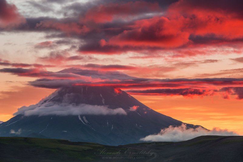камчатка, kamchatka, дальний восток, far east, вилючинский, vilyuchik ~ Извержение рассвета ~ фото превью