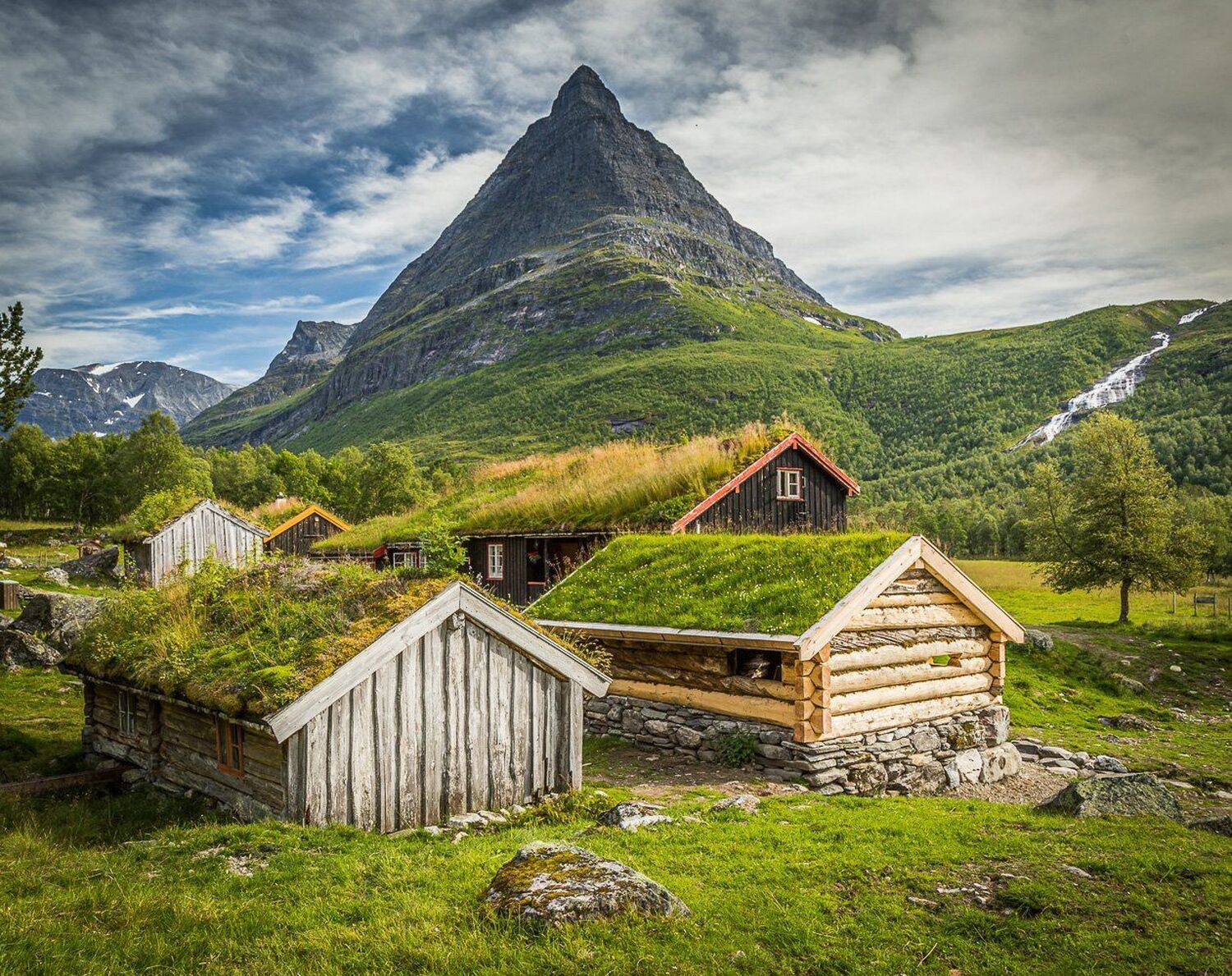 trollheimen,innerdalen,national park,norway,norwegian,mountains,cottage,settlement,wooden,architecture, Adrian Szatewicz