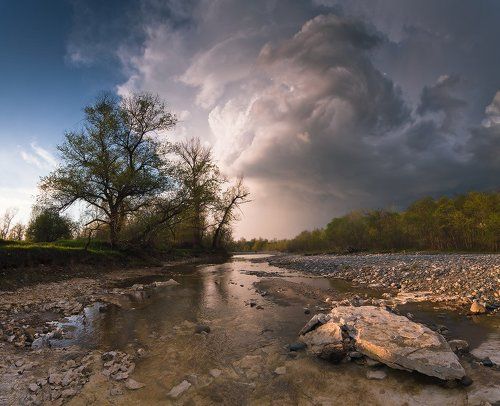 Про апрельскую грозу