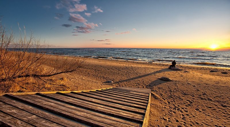 контур у моря фото превью