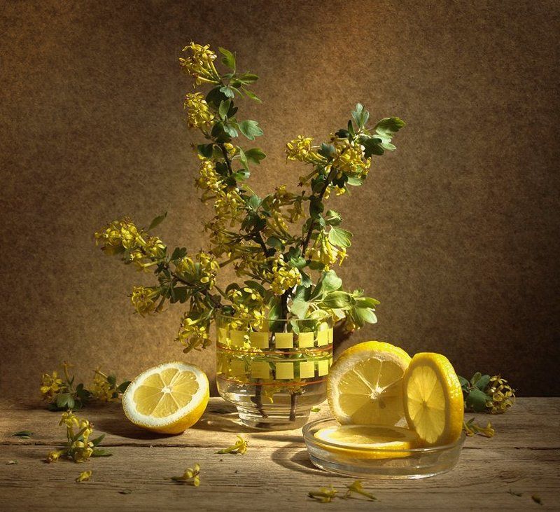 Натюрморт в жёлтых тонах фото превью