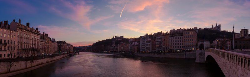 Sunset panorama of Lyon фото превью