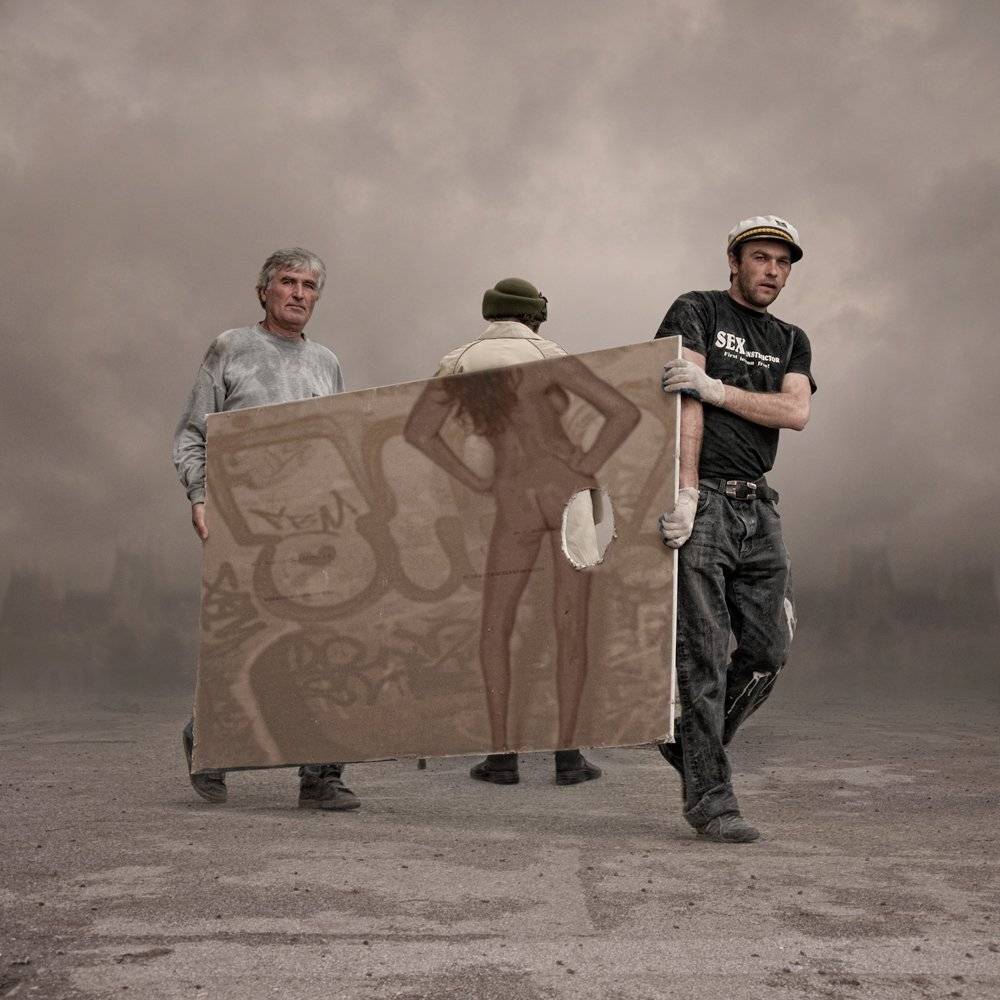 girl, street, old, woman, man, nude, castle, walking, age, workers, standup, Caras Ionut