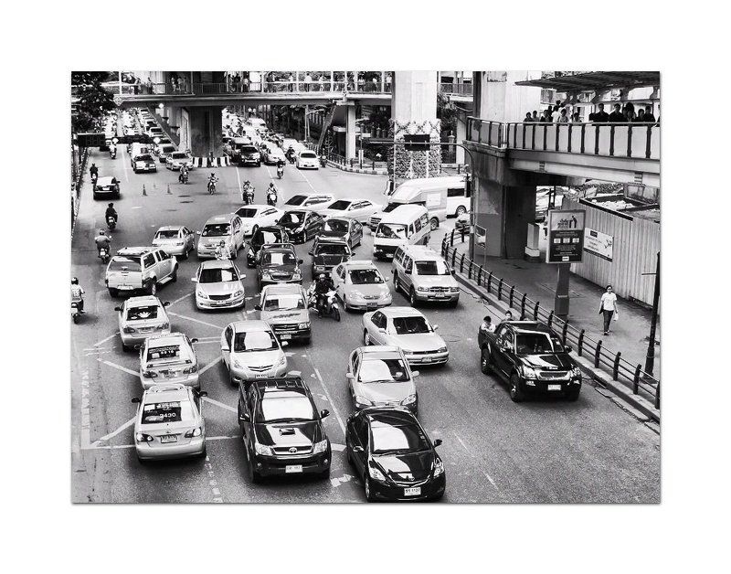 город, пробка. час пик Как сложно жить в час пик фото превью