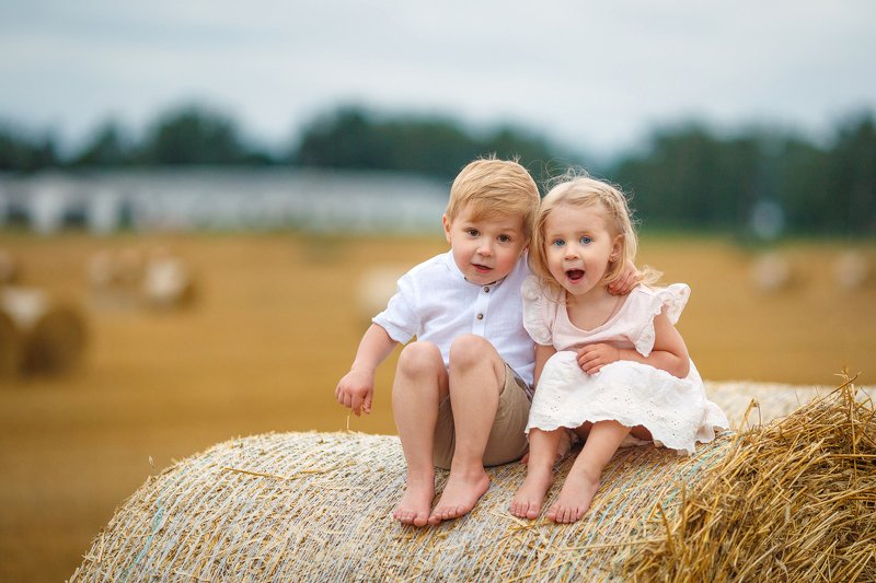 В поле фото превью
