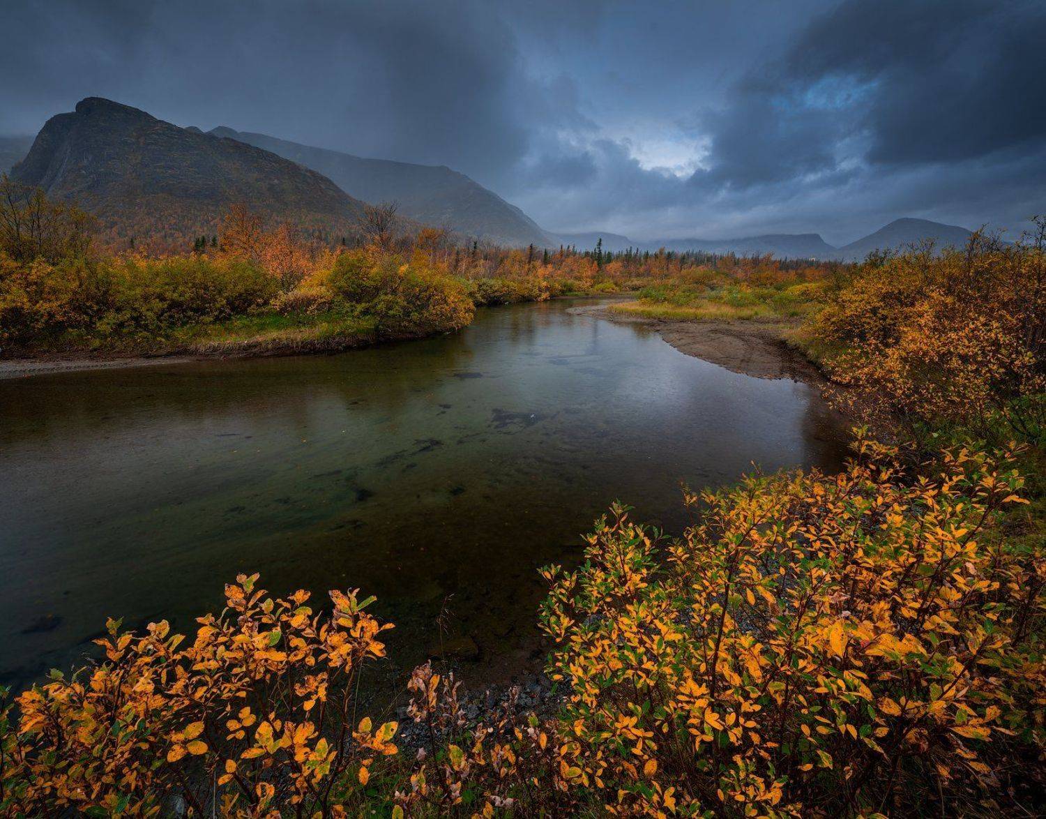 пейзаж,россия,хибины,осень,цвет,свет,вода,облака,горы,кольский,север, Виталий Истомин