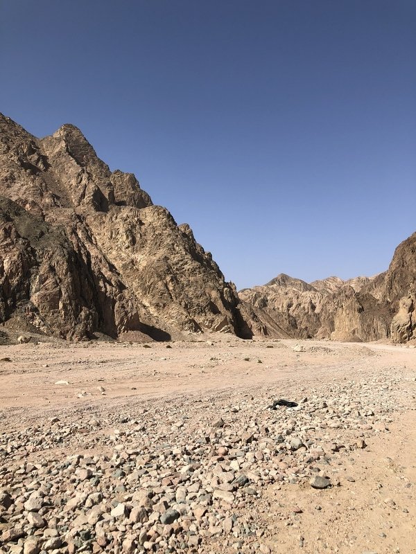 египет,скалы,пустыня,пейзаж Где-то  в пустыне фото превью