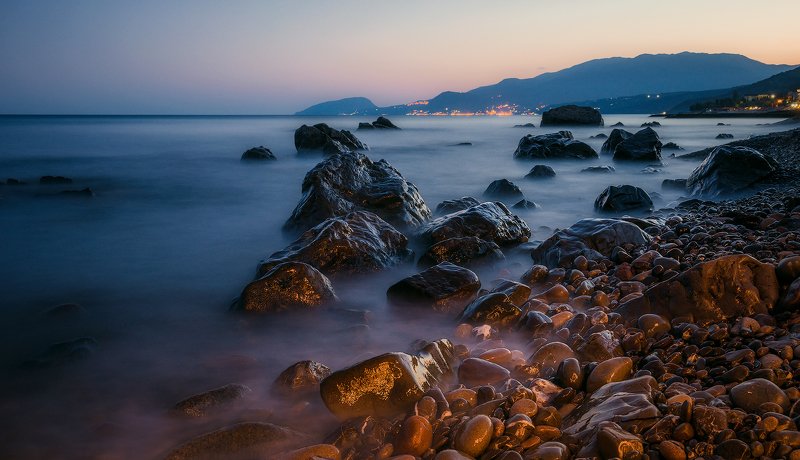 крым, пейзаж, лето, вода, море, вечер, камни, сотера, закат, облака, горы Летний вечер... фото превью