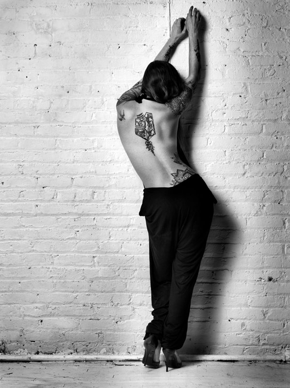 beauty, beauty photographer, model, headshot, closeup, makeup, long hair, eyes, facial, photographer, photography, outdoor, natural light Cecelia фото превью