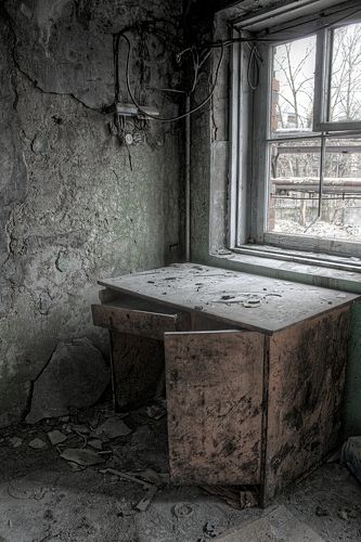 старый стол