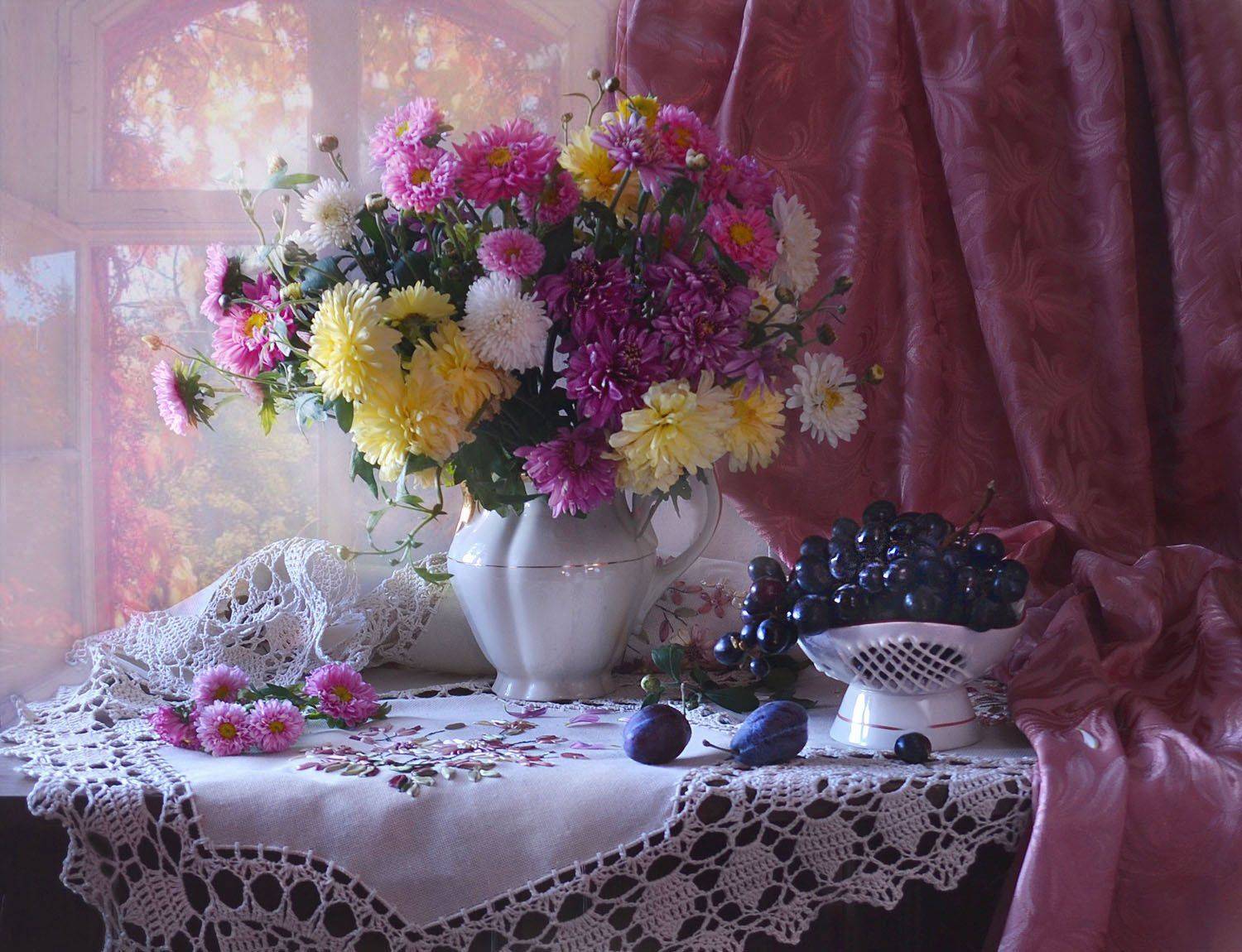 still life, натюрморт,цветы, хризантемы, фото натюрморт, стихи, сентябрь, осень, виноград, Колова Валентина